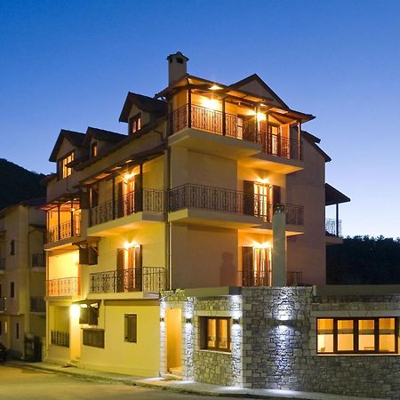 Kalavrita Krinides Apartment And Attics Luaran gambar