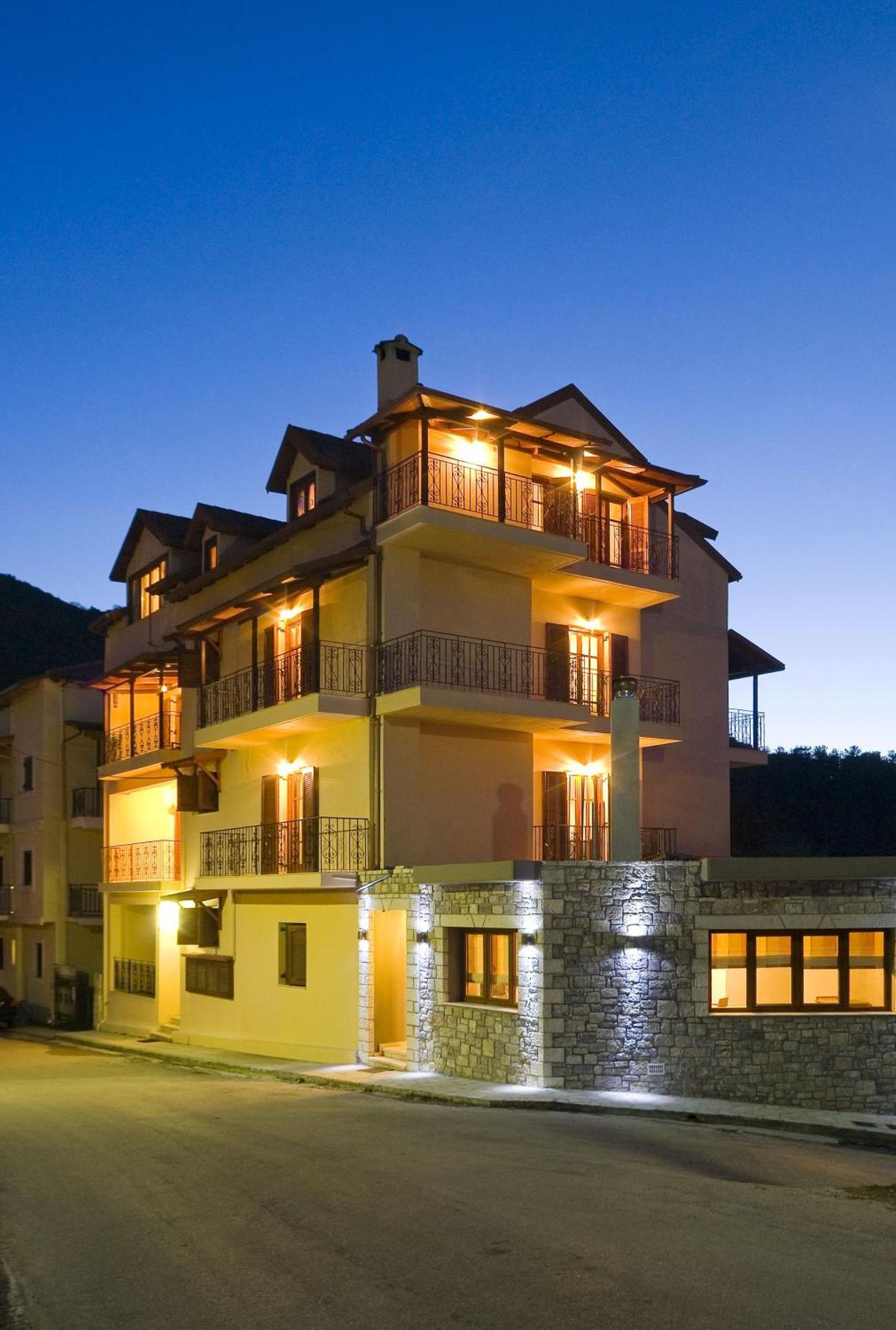 Kalavrita Krinides Apartment And Attics Luaran gambar