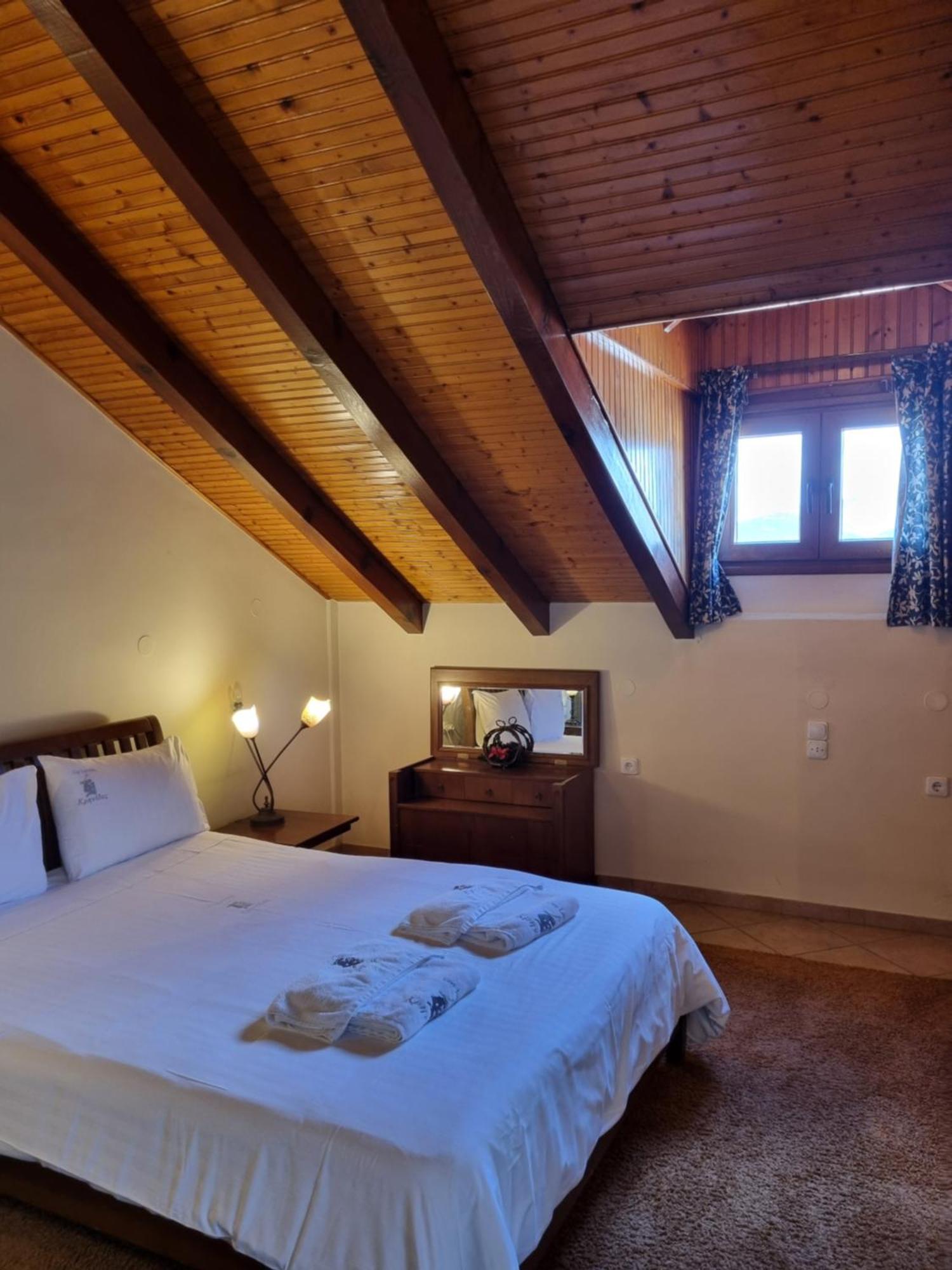 Kalavrita Krinides Apartment And Attics Luaran gambar