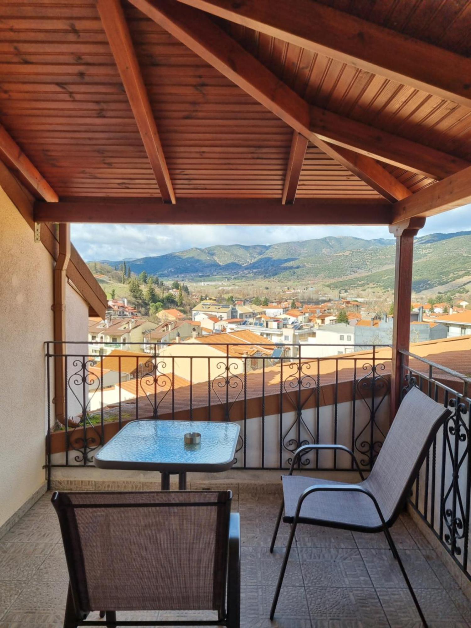Kalavrita Krinides Apartment And Attics Luaran gambar